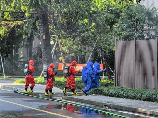 中玉束哈 电梯维保有了“标准指南”，应急演练贴近实战